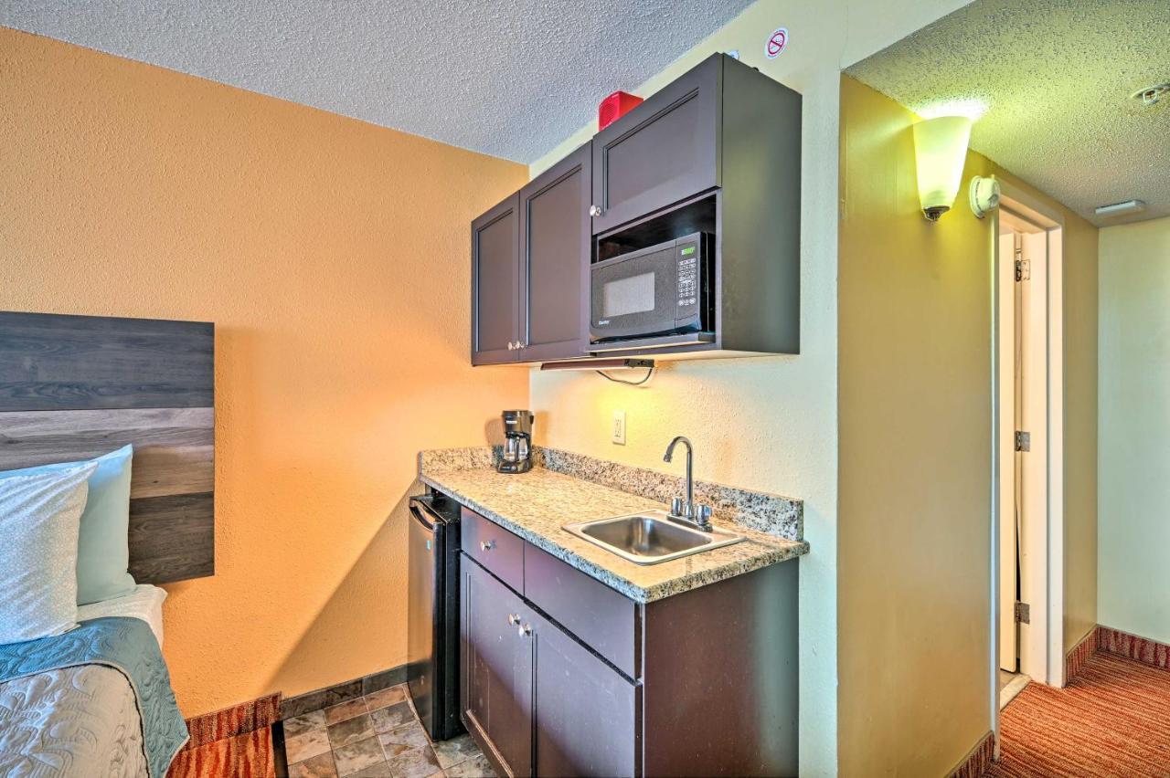 Convenient Myrtle Beach Studio With Balcony! Экстерьер фото